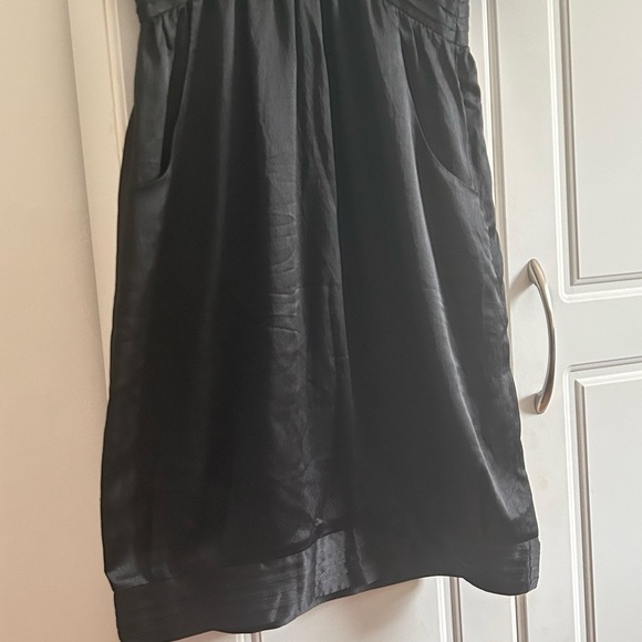 Little black silk dress - Picture 6 of 10